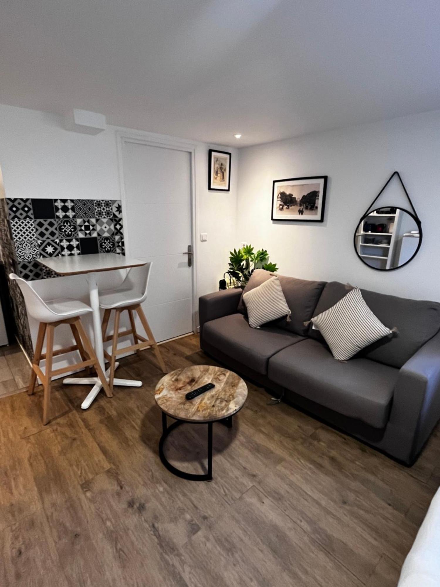 Studio Proche Gare Et Versailles 4 Min A Pied Train Vers Paris Marly-le-Roi Exterior photo